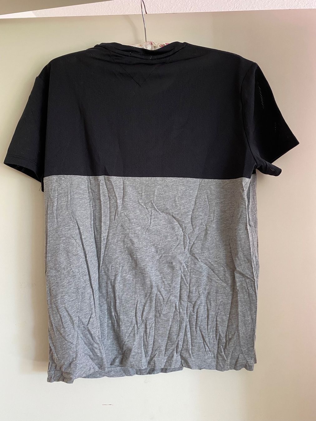 Tommy Hilfiger T-Shirts: Tommy Hilfiger T-Shirt Gr. M – Gebraucht aus Hünenberg von a.u.849 3