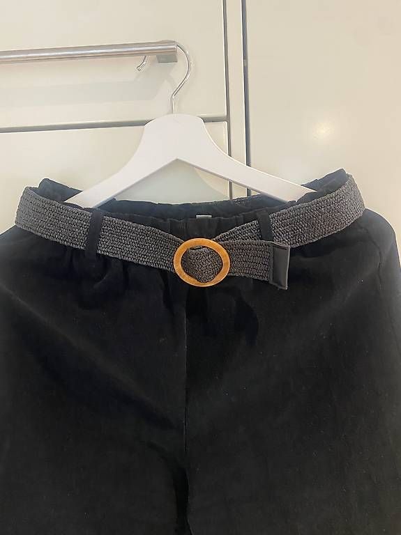Hosen: Hose Schwarz mit Gürtel Neu Elegant  – Gebraucht aus Rorschach von Lauraq12 1