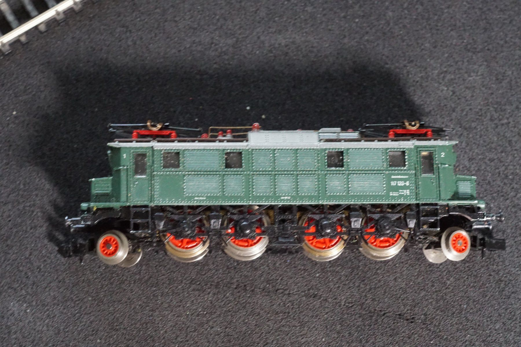 Modellini di ferrovie: DB BR 117 120-6 grün Spur N – Usato da Gränichen venduto da iknow 3