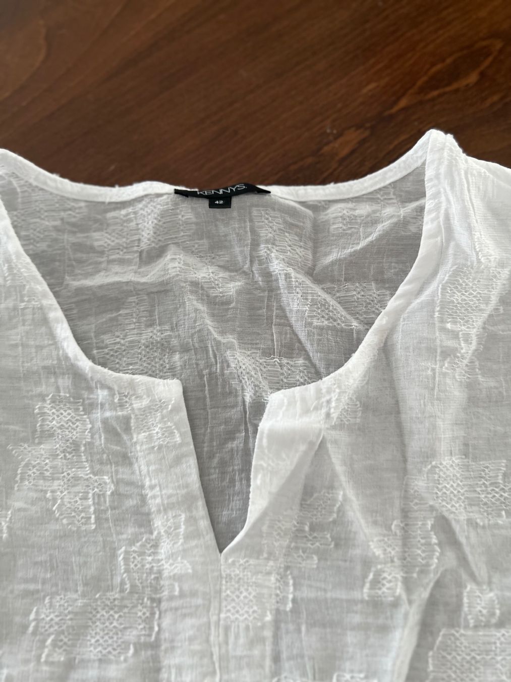 Blusen: Damen Bluse Weiss Gr. 42 Top Zustand – Gebraucht aus Ebmatingen von Mistelu 1