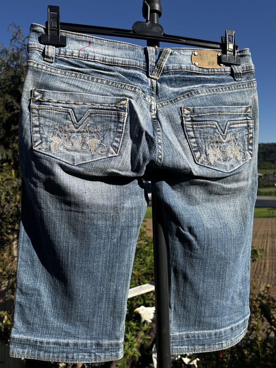 Jeans:  Jeanshosen  – Usato da Walterswil SO venduto da Sunshineyupi 1