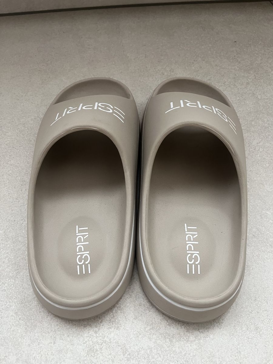 Esprit Scarpe da donna: Bade-Schlappe: Esprit Latschen - Sommer-Schuhe, Gr. 39 – Nuovo (secondo la descrizione) da Schneisingen venduto da dor_r2bx 2