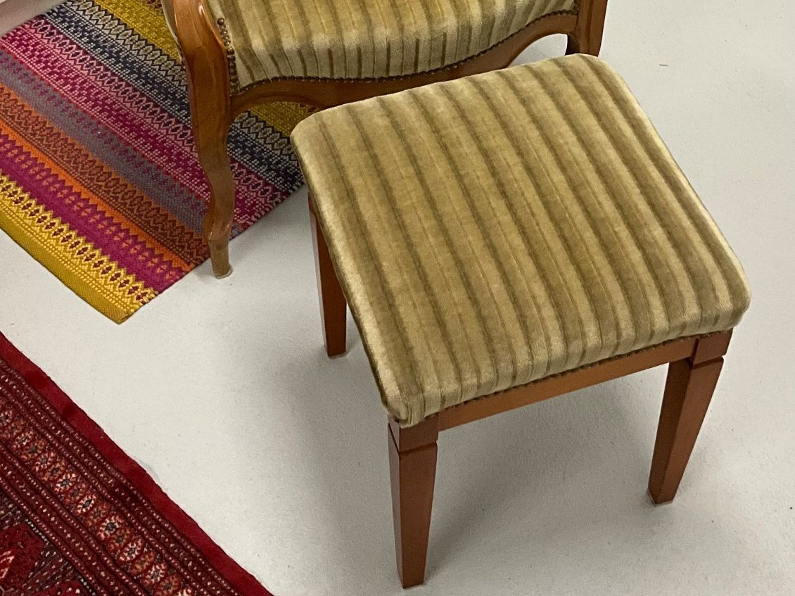 Fauteuils: Sessel mit Fusshocker – D'occasion à Urdorf par estelledavidson 7