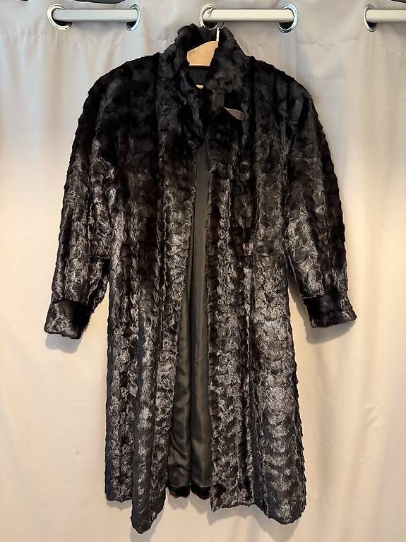 Cappotti: Magnifique manteau vison ranch Charles Scheidegger – Usato da Hermance venduto da sas_7t9z