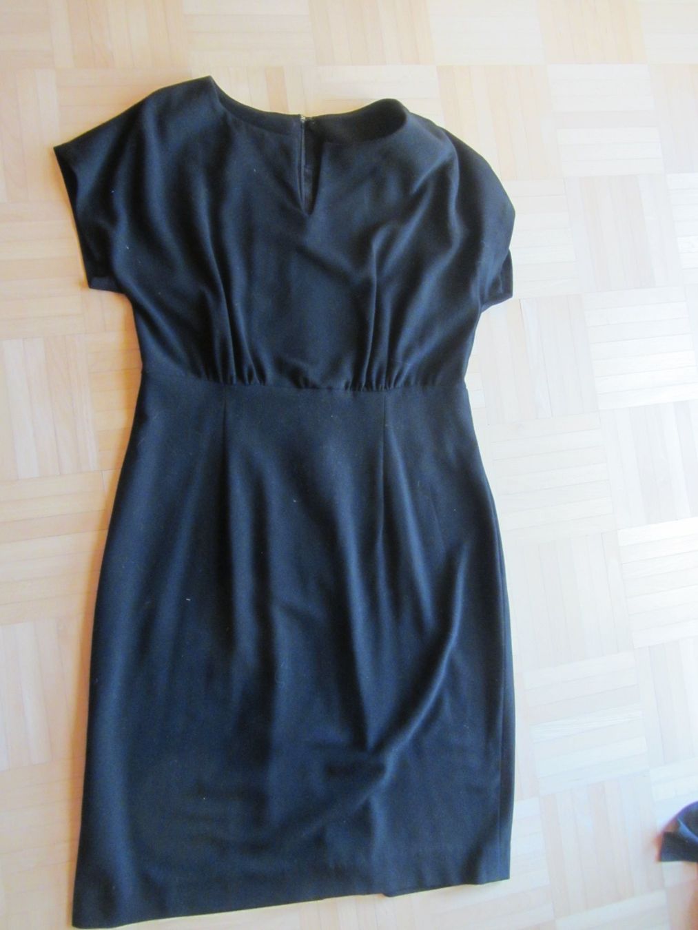 Vestiti: Robe noire trés élégante – Usato da Oberried FR venduto da berg04 1