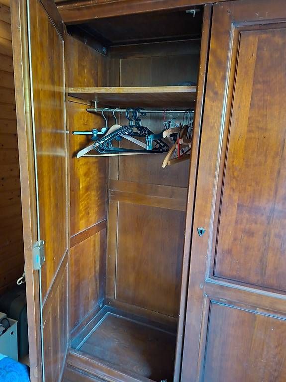 Armadi: Armoire ancienne – Usato da La Praz venduto da dom_zb5c 1