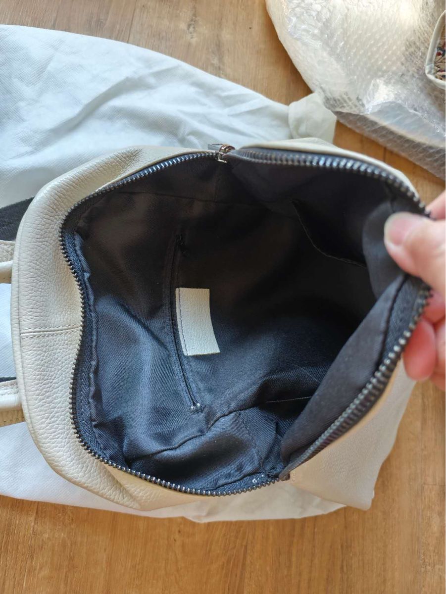 Zaini: Stylish Cream Leather Backpack - Perfect for everyday! – Usato da Genève venduto da Noemie.wrmsi 5