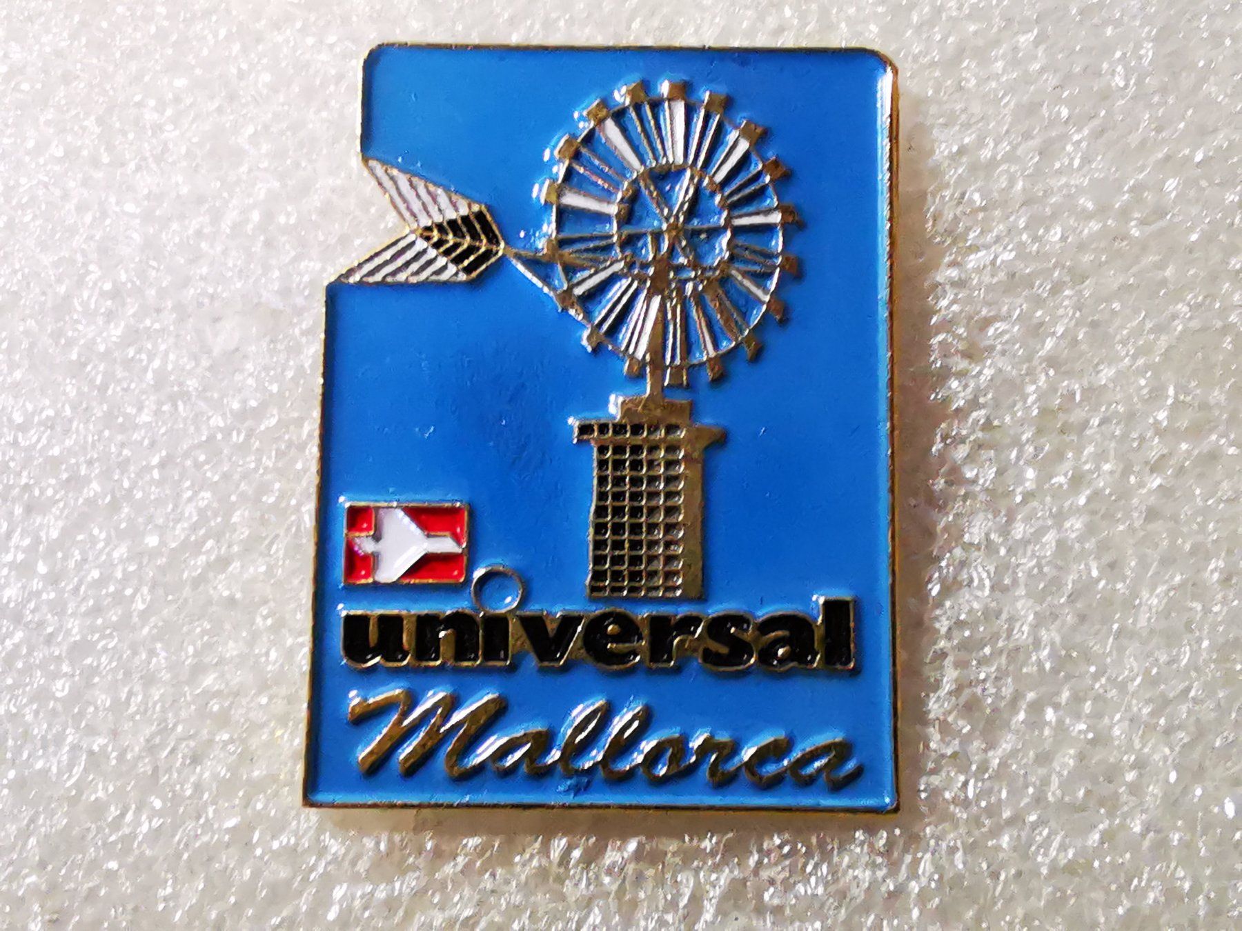 Placchette & Badge: Ansteckpin 26: Universal Mallorca – Usato da Oppligen venduto da Pin-Fall-Shop