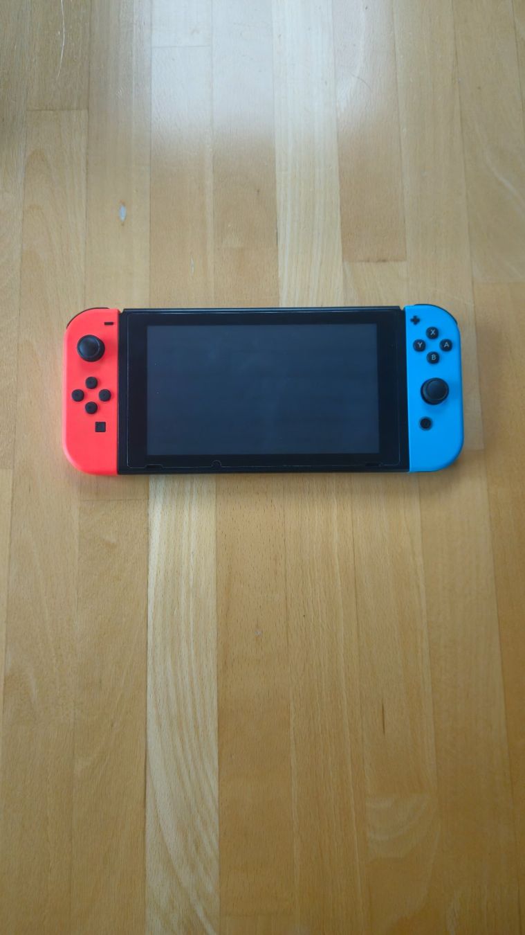 Nintendo Console: Nintendo Switch mit Zubehör – Usato da Grossdietwil venduto da resu67 6