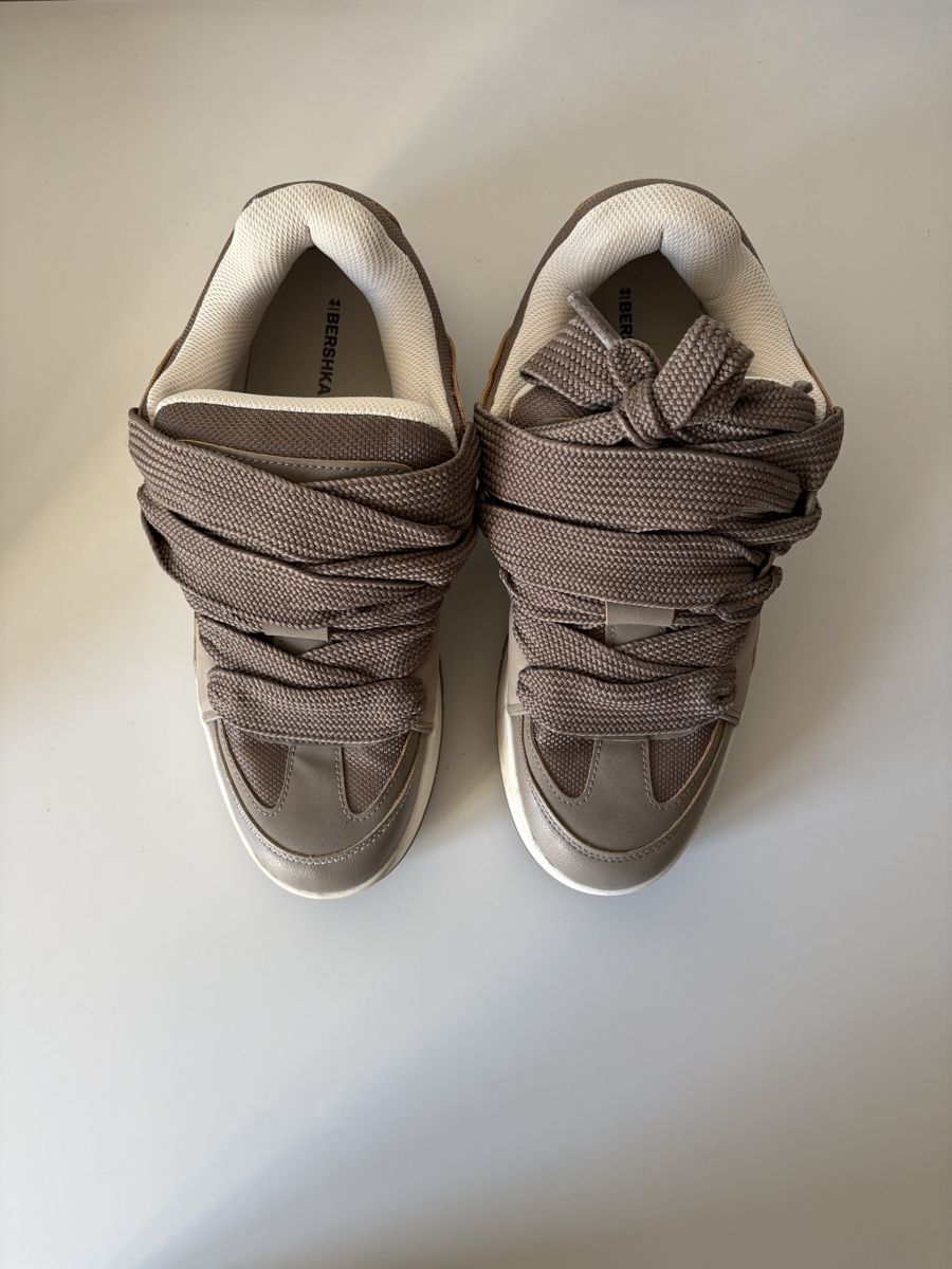 Bershka Scarpe da uomo: Bershka chaussures. Comme neuf – Nuovo (secondo la descrizione) da Reconvilier venduto da oliver008 1