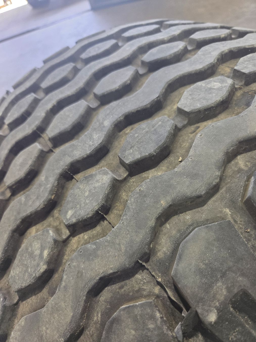 Pneumatici & Ruote complete: Mitas 500/50r17 – Difettoso da Lindau venduto da KundKL 1