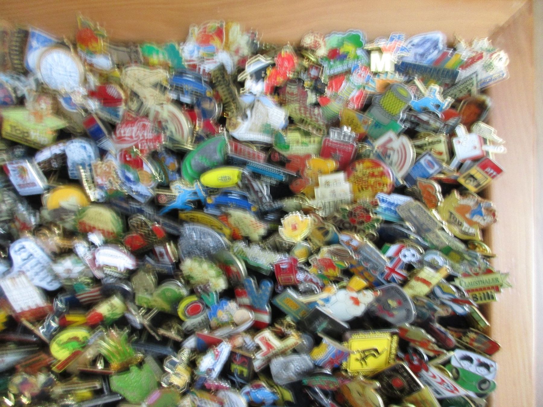 Placchette & Badge: Über 370 Pins / Aus Sammlung / Alle mit Verschlüssen – Usato da Eschenbach LU venduto da Jack1711 2