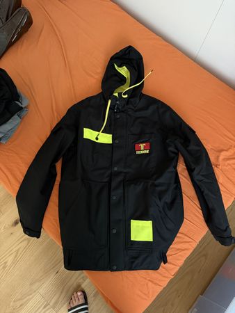 Technine Jacke Schwarz/Gelb Grösse M guter Zustand