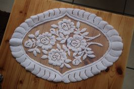 Stickerei oval Rosen