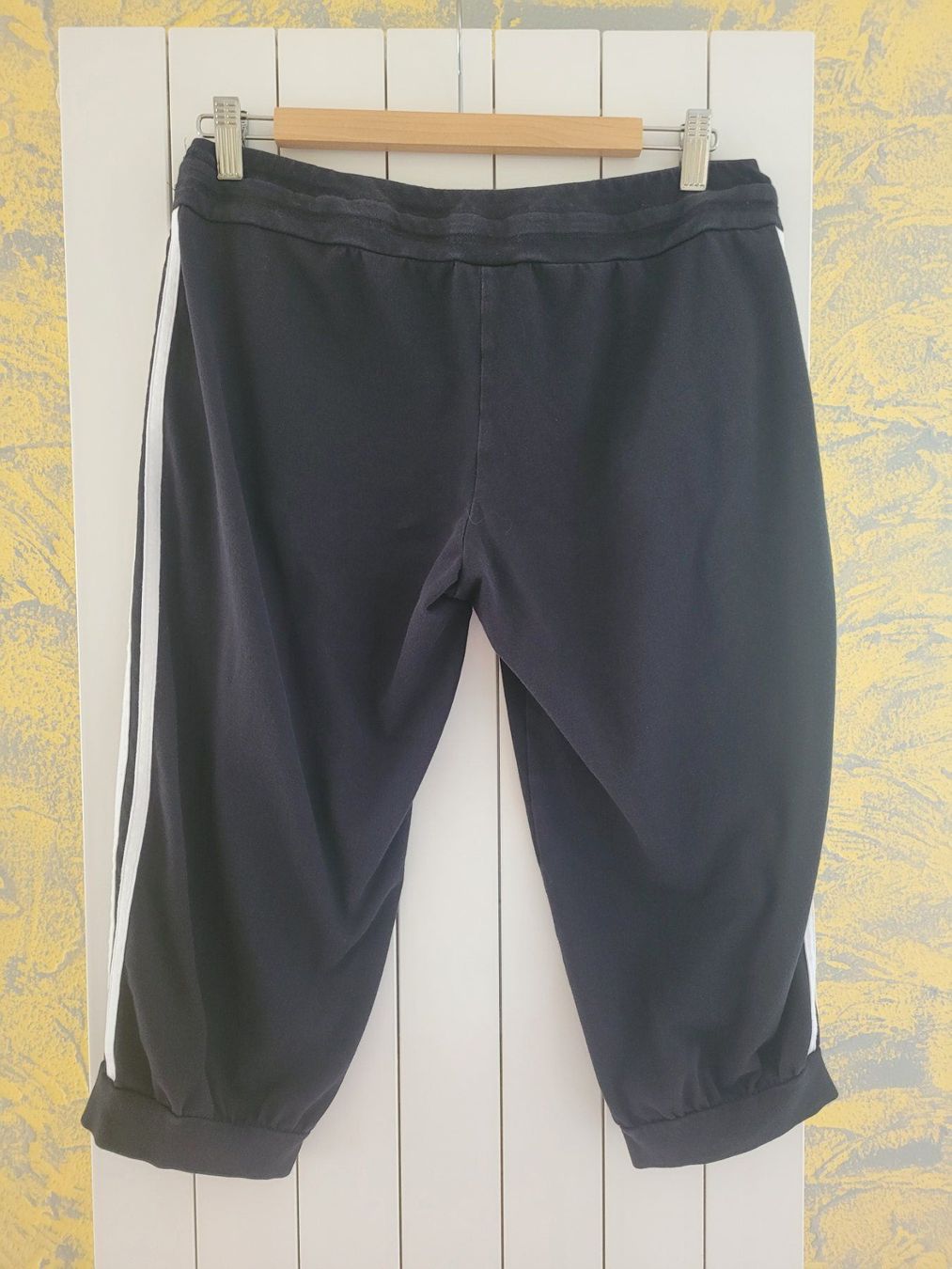 Adidas Pantaloni: Adidas 3/4 Damenhose Schwarz Gr.S – Usato da Sachseln venduto da Randow 1