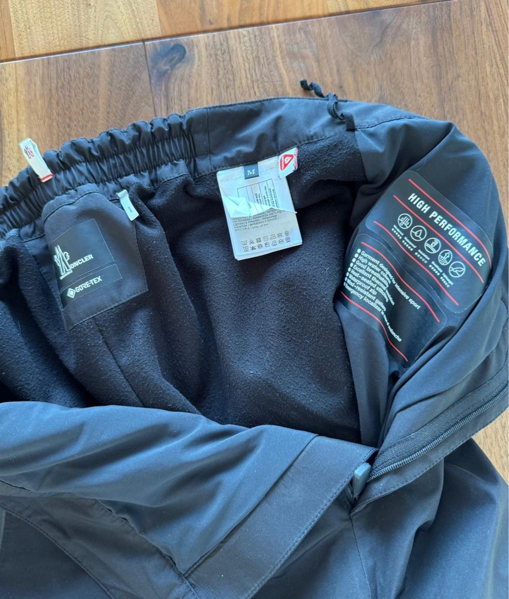 Completi: Moncler Skianzug in Top-Zustand – Nuovo (secondo la descrizione) da Einsiedeln venduto da Fabian8820 7