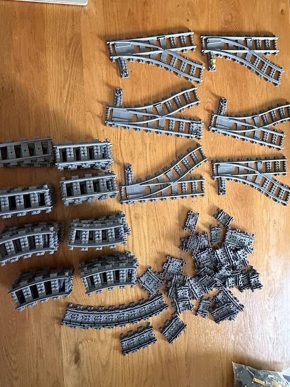 Giocattoli: LEGO City Eisenbahn-Schienen-Set – Usato da Wettingen venduto da jeffrey040 3