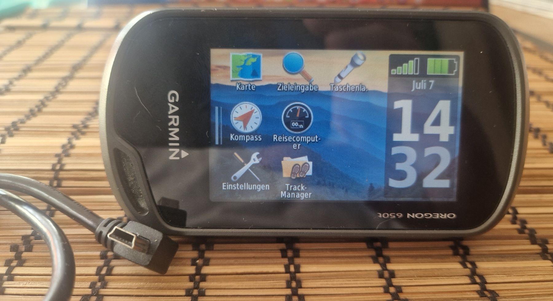 Garmin Navigationsgeräte: Garmin 650t Oregon – Gebraucht aus Waltenschwil von Loriote