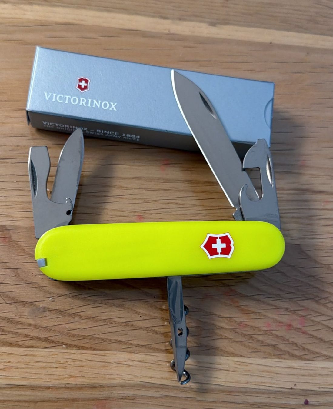 Victorinox Taschenmesser: VICTORINOX SACKMESSER – Neu und originalverpackt aus Zürich von Frei-Occasionen