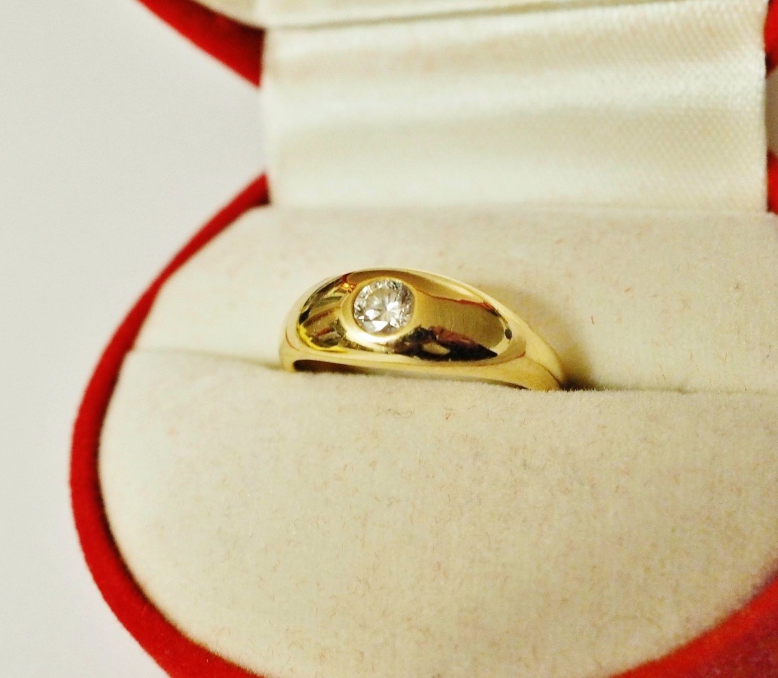 Anelli: 750k. Goldring mit Diamant – Usato da Trimbach venduto da Lasser1 1