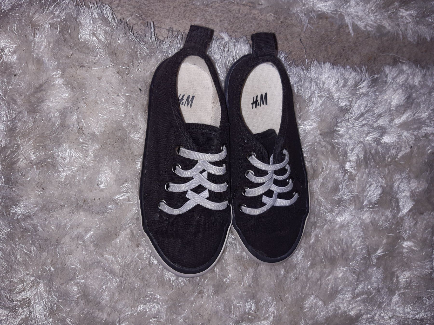 H&M Scarpe per ragazzi: Halbschuhe gr.26, H&M – Usato da Bachenbülach venduto da enigmatic