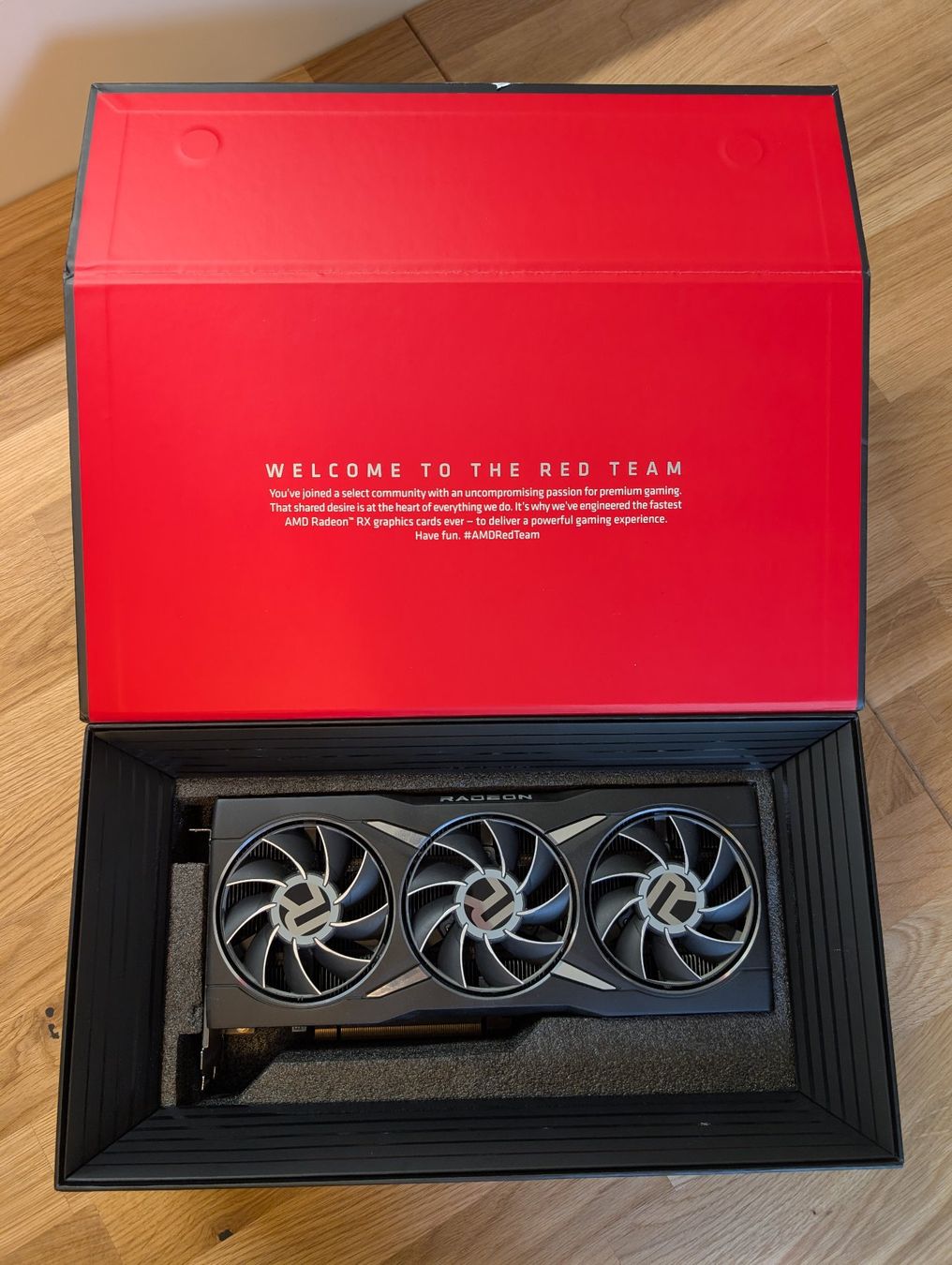 Amd Cartes graphiques: AMD Radeon RX 6800 XT Black 16GB – D'occasion à Zürich par otelier 1