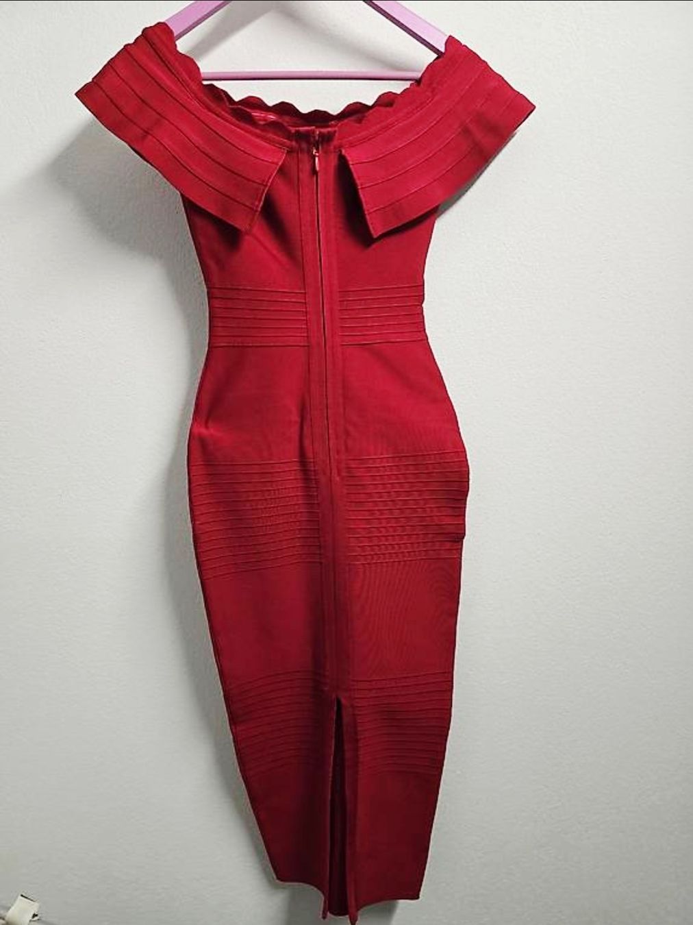 Vestiti: Elegantes rotes Kleid – Nuovo (secondo la descrizione) da Zollikofen venduto da ggc6161 1