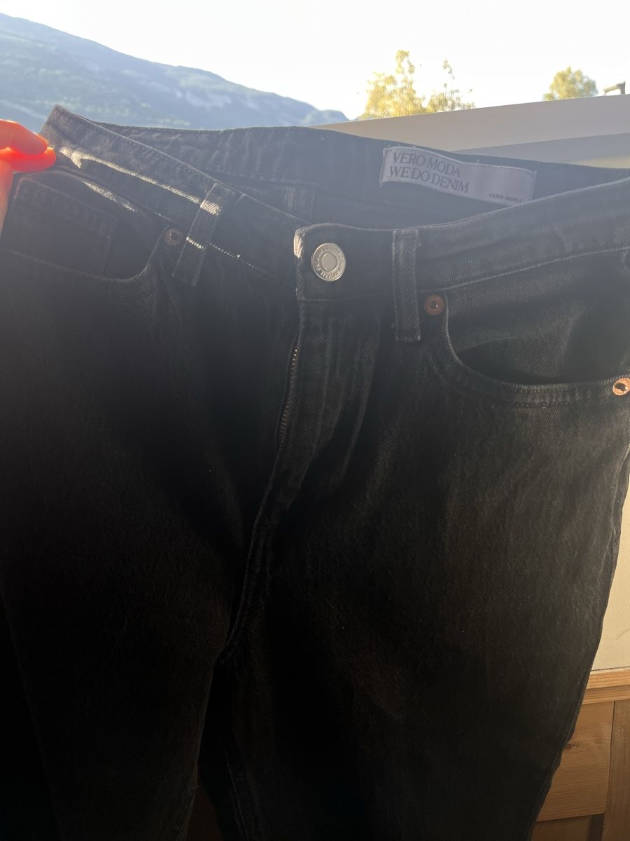 Vero Moda Jeans: Schwarze Jeans – Nuovo (secondo la descrizione) da Chur venduto da mar_kcp8