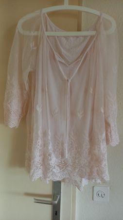 Blouse rose dentelle brodée Made in Italy Taille 40/42