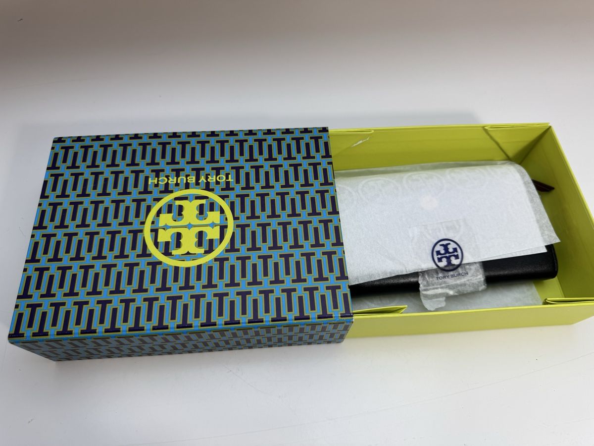 Tory Burch Portemonnaie: T MONOGRAM CONTRAST EMBOSSED ENVELOPE WALLET – Gebraucht aus Hurden von rac_wyf8 8