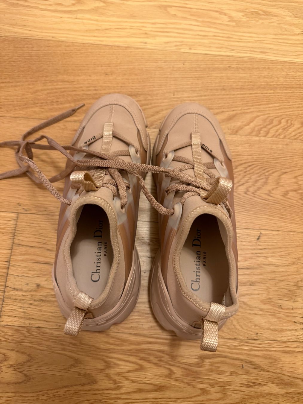 Dior Chaussures femmes: Dior sneakers g 36 – Neuf (Voir description) à Zürich par Aelena77