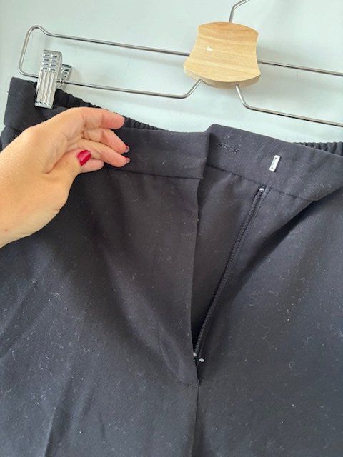 H&M Pantaloni: Schwarze Weite Hose – Usato da Zürich venduto da CoCos_Closet 1
