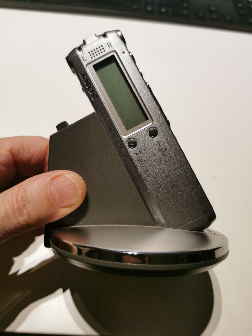 Sony Enregistreurs: Sony Digital Voice Recorder ICD-SX67 mit Dockingstation – D'occasion à Oberglatt ZH par maravilho 1