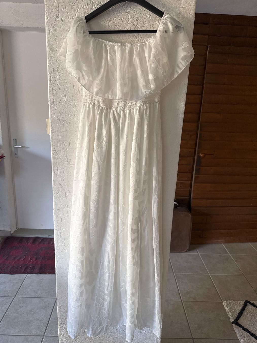 Robes et jupes: KLEID GR S NEU – D'occasion à Birr par WalkyriaM