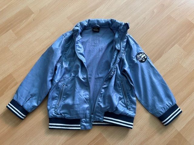 Giacche & Cappotti: Kinder Jacke mit Kapuze Gr.116 – Usato da Wabern venduto da MagdalenaWabern 2