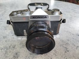 Fotocamera analogica KONICA Hexanon