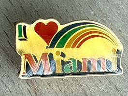 Pin "I ❤ Miami"