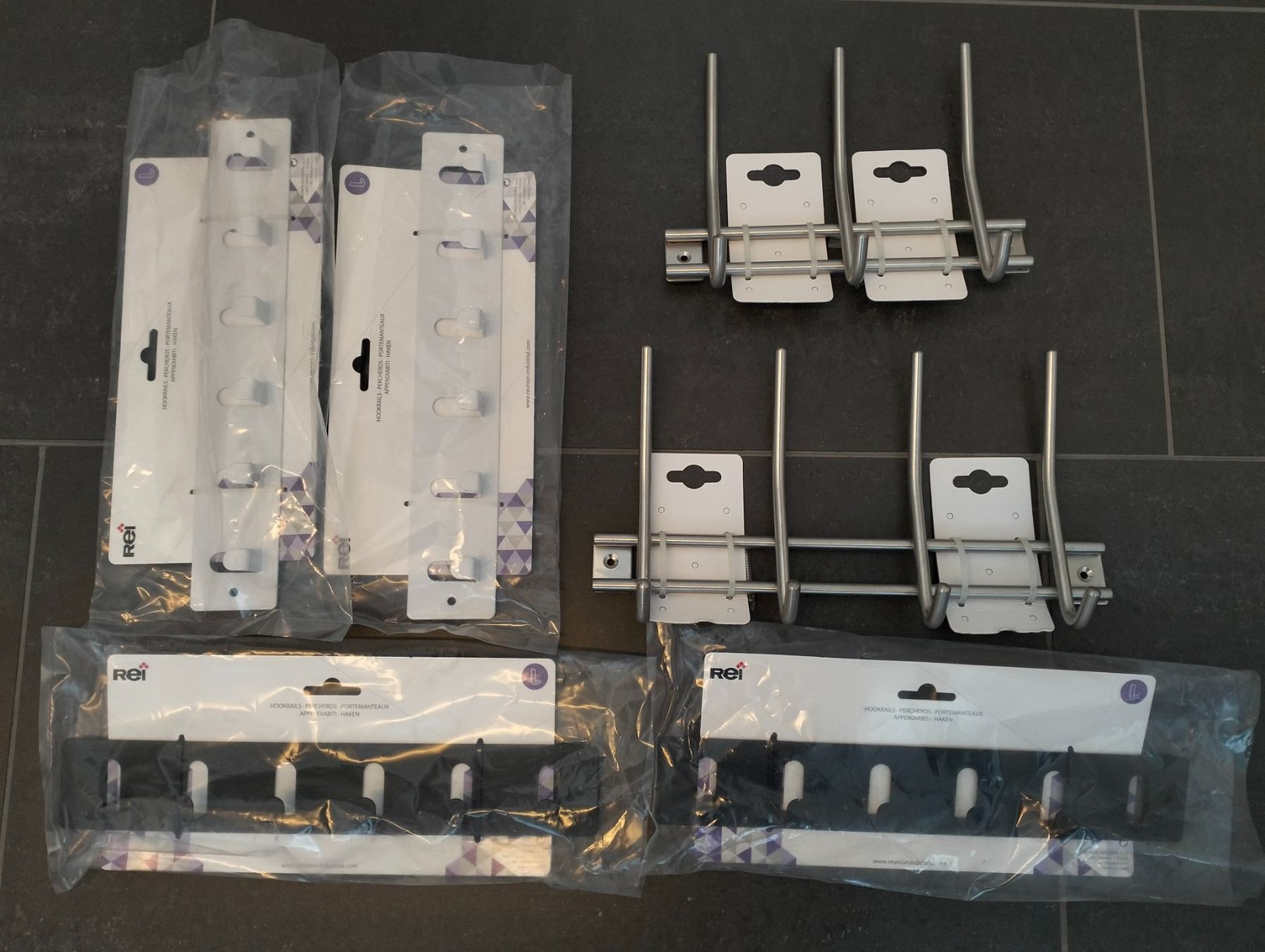 Guardaroba: Diverse Kleiderhaken Garderobe Leiste – Nuovo (secondo la descrizione) da Uster venduto da KarlZH