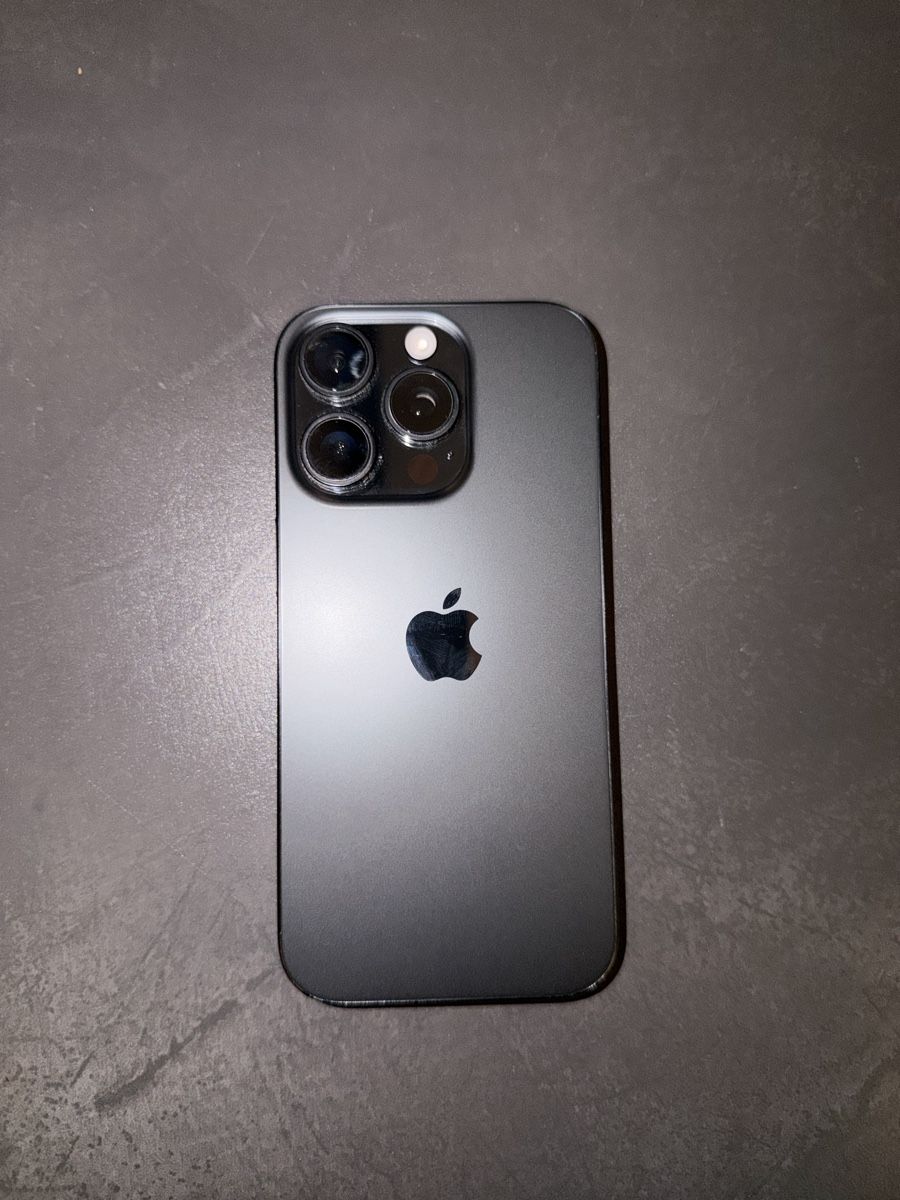 Apple Telefoni cellulari / Smartphones: Iphone 16pro 512gb TOP ZUSTAND – Usato da Rüti ZH venduto da Diavoletto