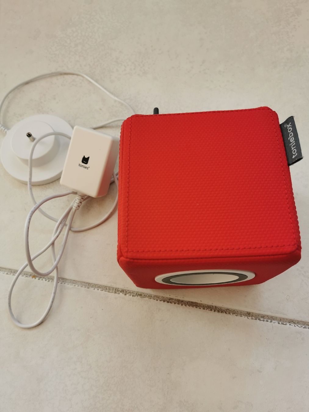 Tonies Giocattoli: Rote Toniebox mit Ladestation – Usato da Brunnen venduto da JJaime 3