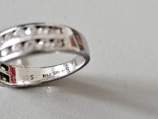 Anelli: Silberring 925 mit Zirkonia, Grösse 50 – Usato da Urdorf venduto da Colina 4