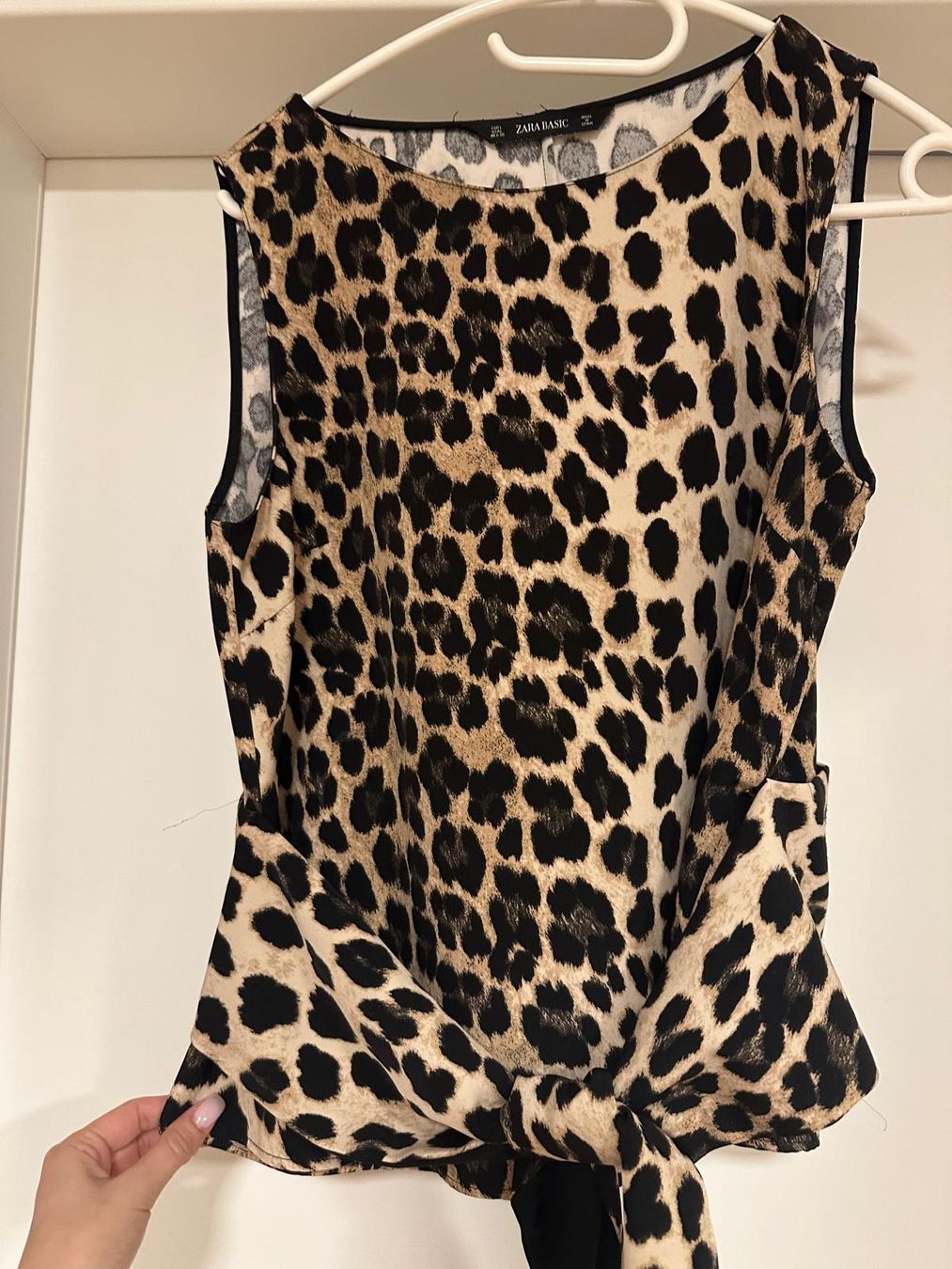 Zara Top: Zara Top Leo – Nuovo (secondo la descrizione) da Zürich venduto da TG014 1
