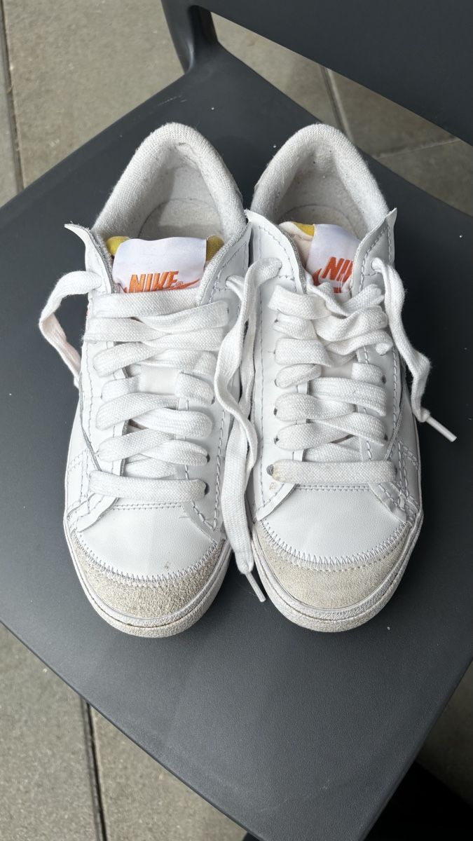 Chaussures hommes: Baskets Nike Blazer blanches orange pointure 37 utilisé – D'occasion à Courgenay par gig_7spf 1