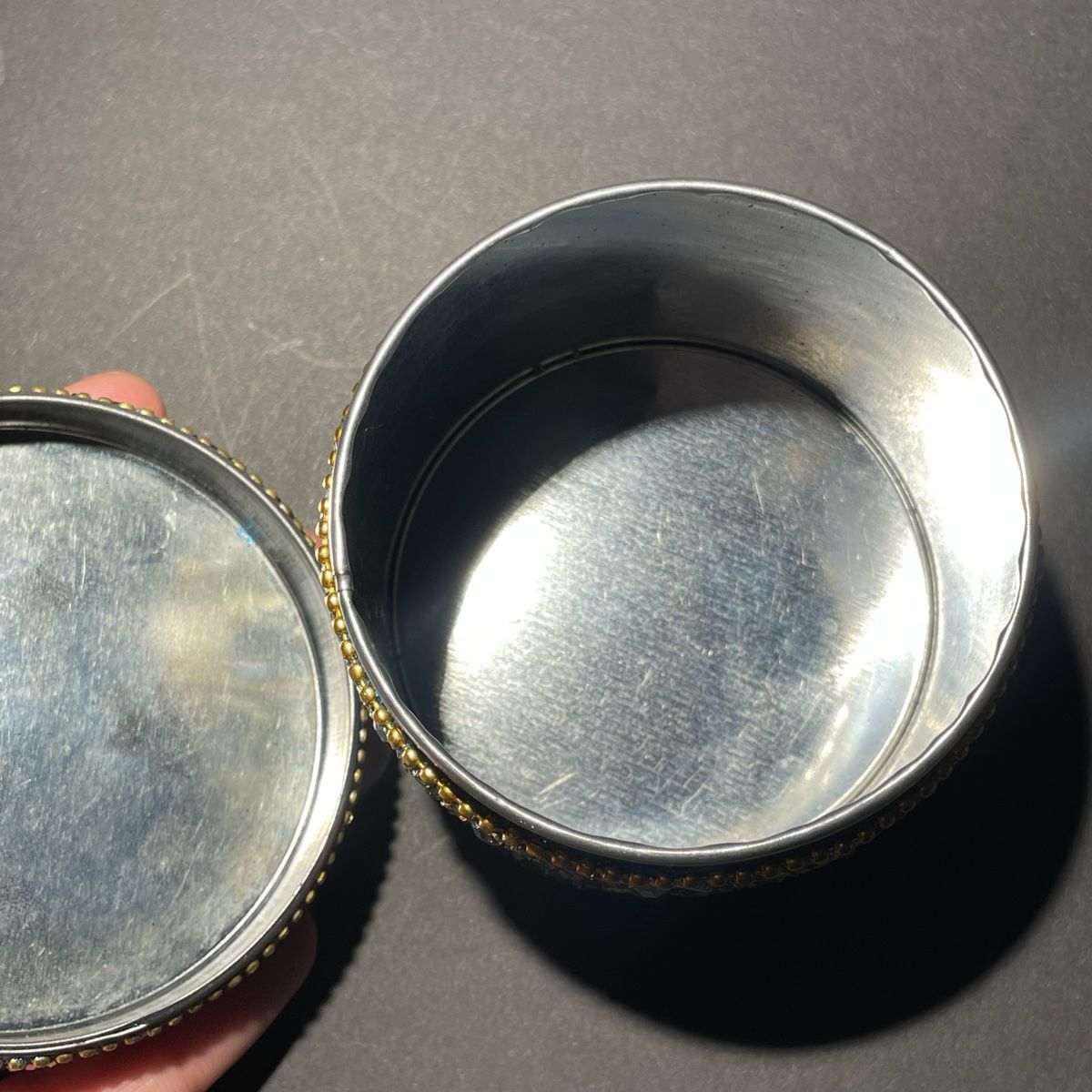 Tutte le decorazioni: wie NEU: Deko Metall Dose mit Glitzer – Nuovo (secondo la descrizione) da Bellach venduto da Dreamer2501 3