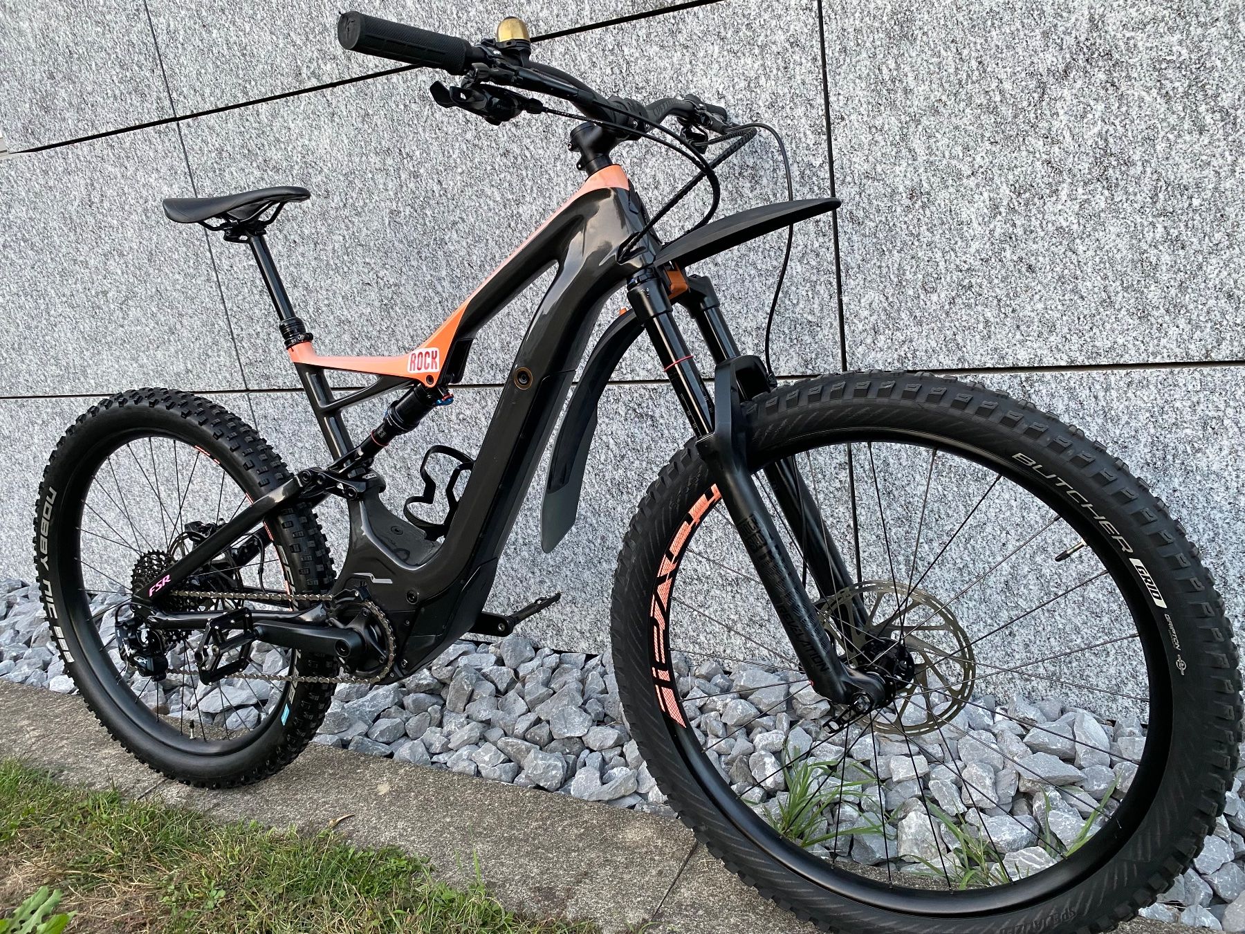 Specialized Biciclette: Specialized Levo Fully-Carbon – Usato da Solothurn venduto da  9