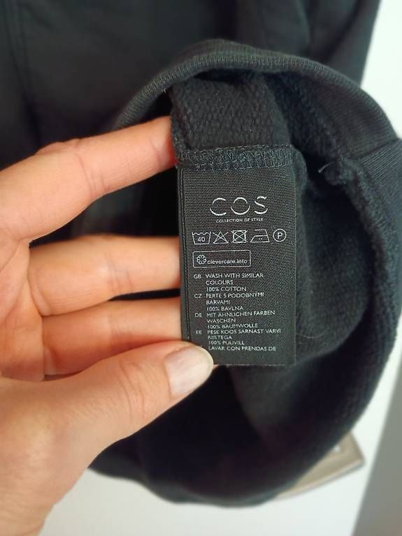 Robes: Kurzes schwarzes Kleid von Cos – D'occasion à Zürich par Melianea 2