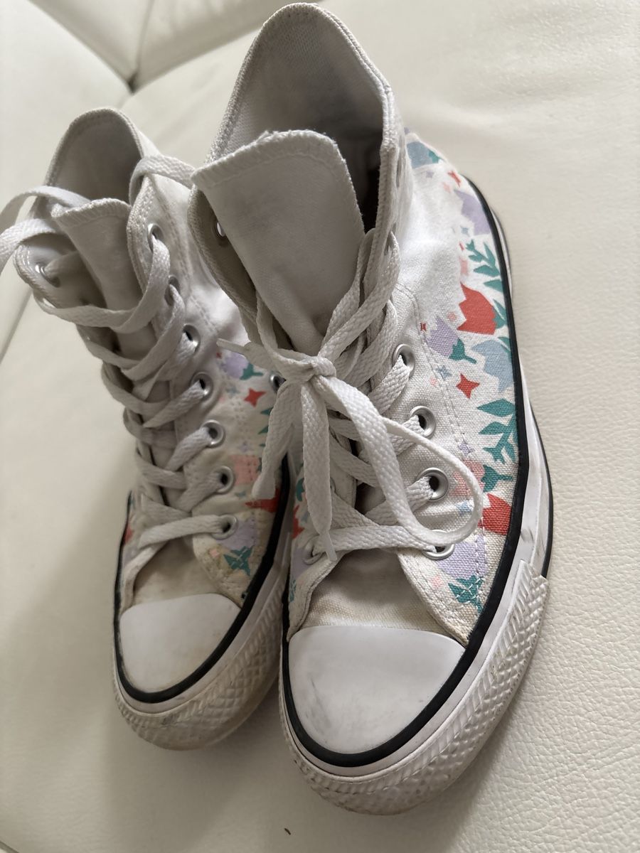 Converse Damenschuhe: Converse All Stars Gr.37 Blumenmuster Sneaker – Gebraucht aus langenthal von rundholz7