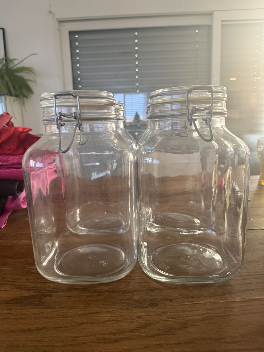 Recipients et similaires: 4 Grosse Einmachgläser 3Liter – D'occasion à Amriswil par cor_gpw9