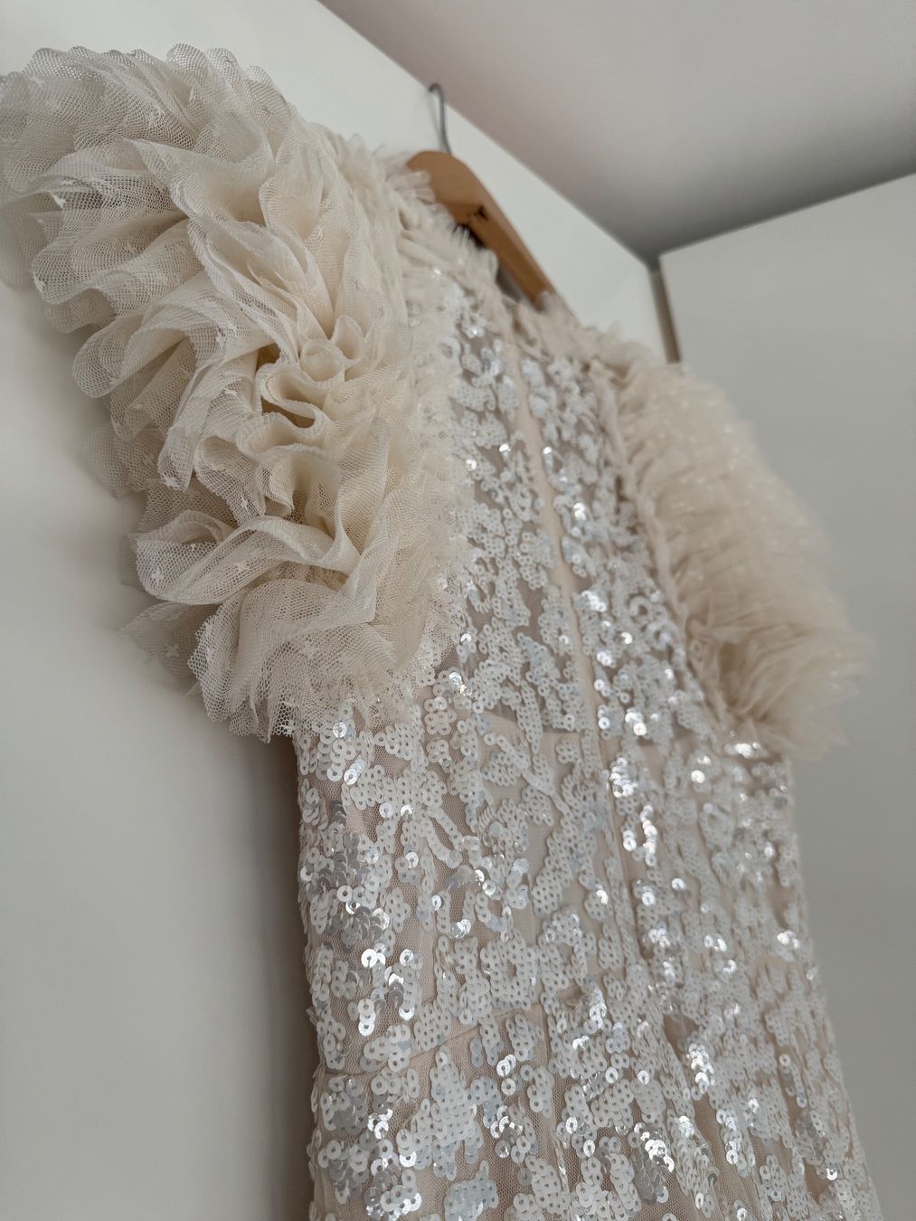 Vestiti: Needle & Thread Ballkleid / Cream / Pailletten – Usato da Basel venduto da Xaendi 4