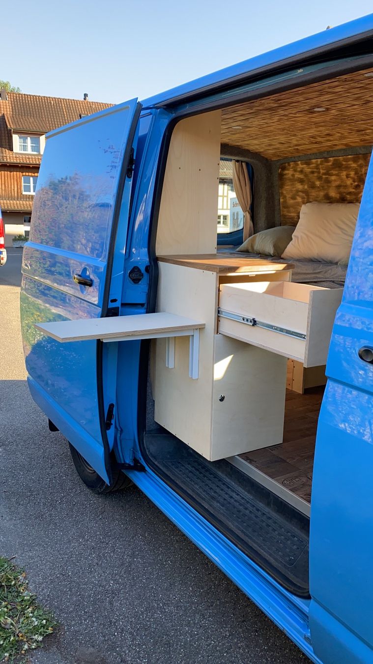 VW Veicoli da campeggio: VW T5 Transporter Camper Ausbau – Usato da Unterägeri venduto da bas_rz62 5